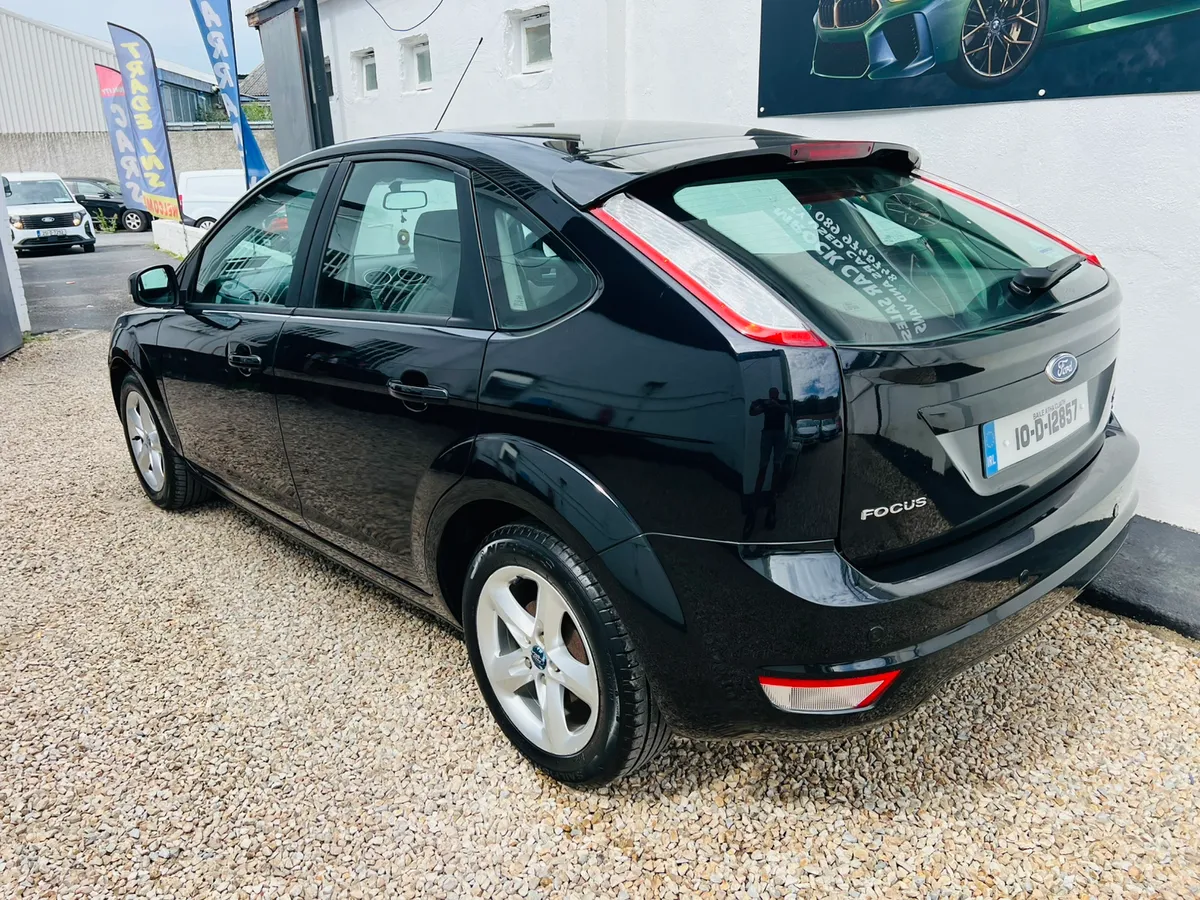 2010 Ford Focus 1.6 Zetec **Low miles** - Image 3