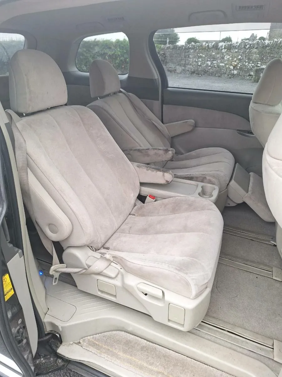 Toyota Estima 2.4 hybrid - Image 4