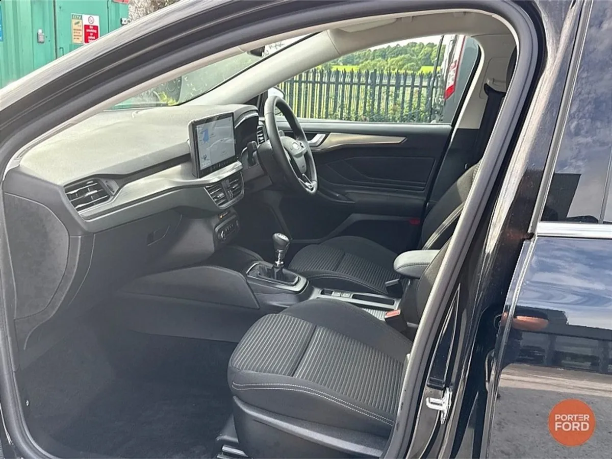 Ford Focus Titanium 1.0l Ecoboost 125PS Mhev - Image 4
