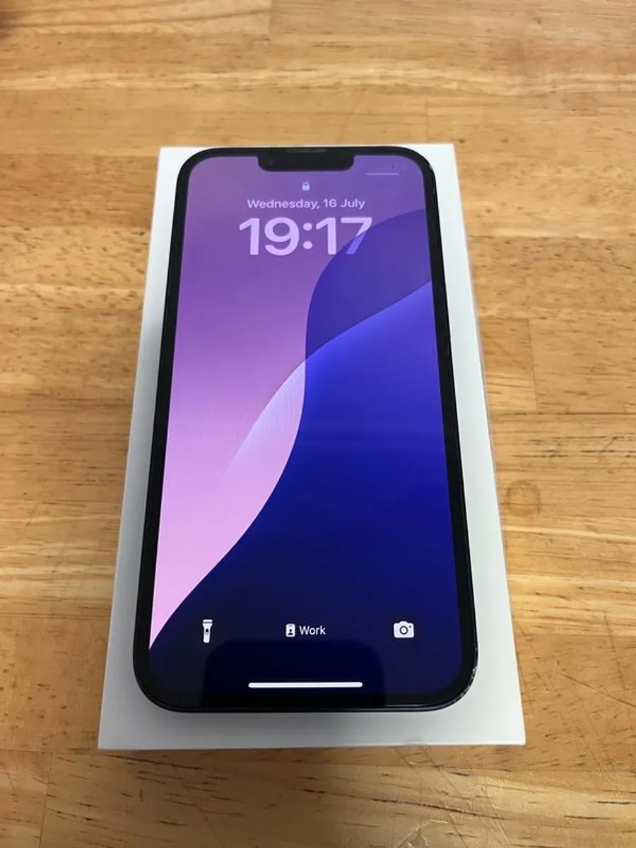 I Phone 13 128 GB - Image 1