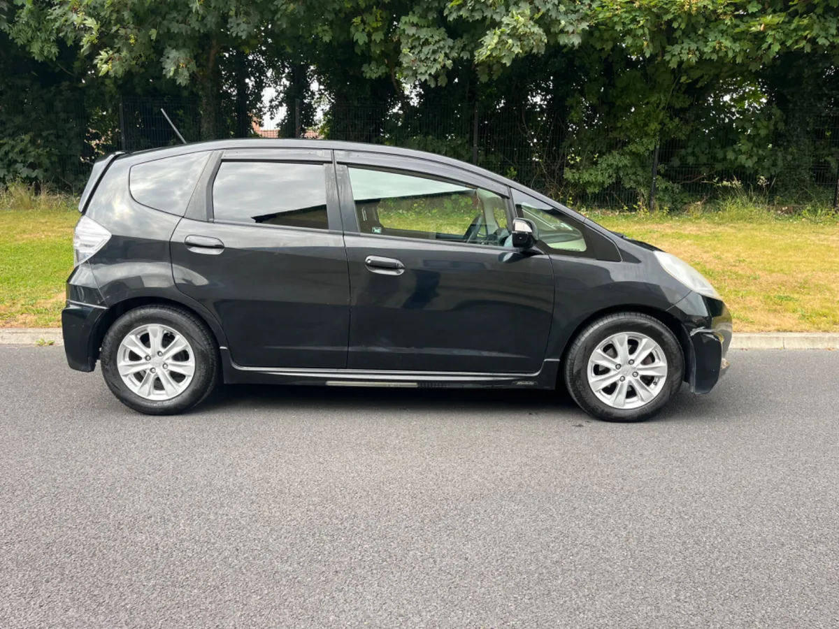 Honda Fit 2012 AUTOMATIC (NCT 05/26. TAX 05/26) - Image 3