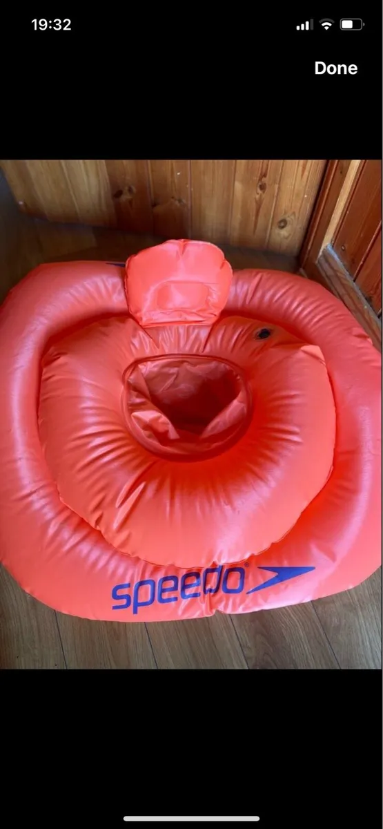 Speedo swim seat