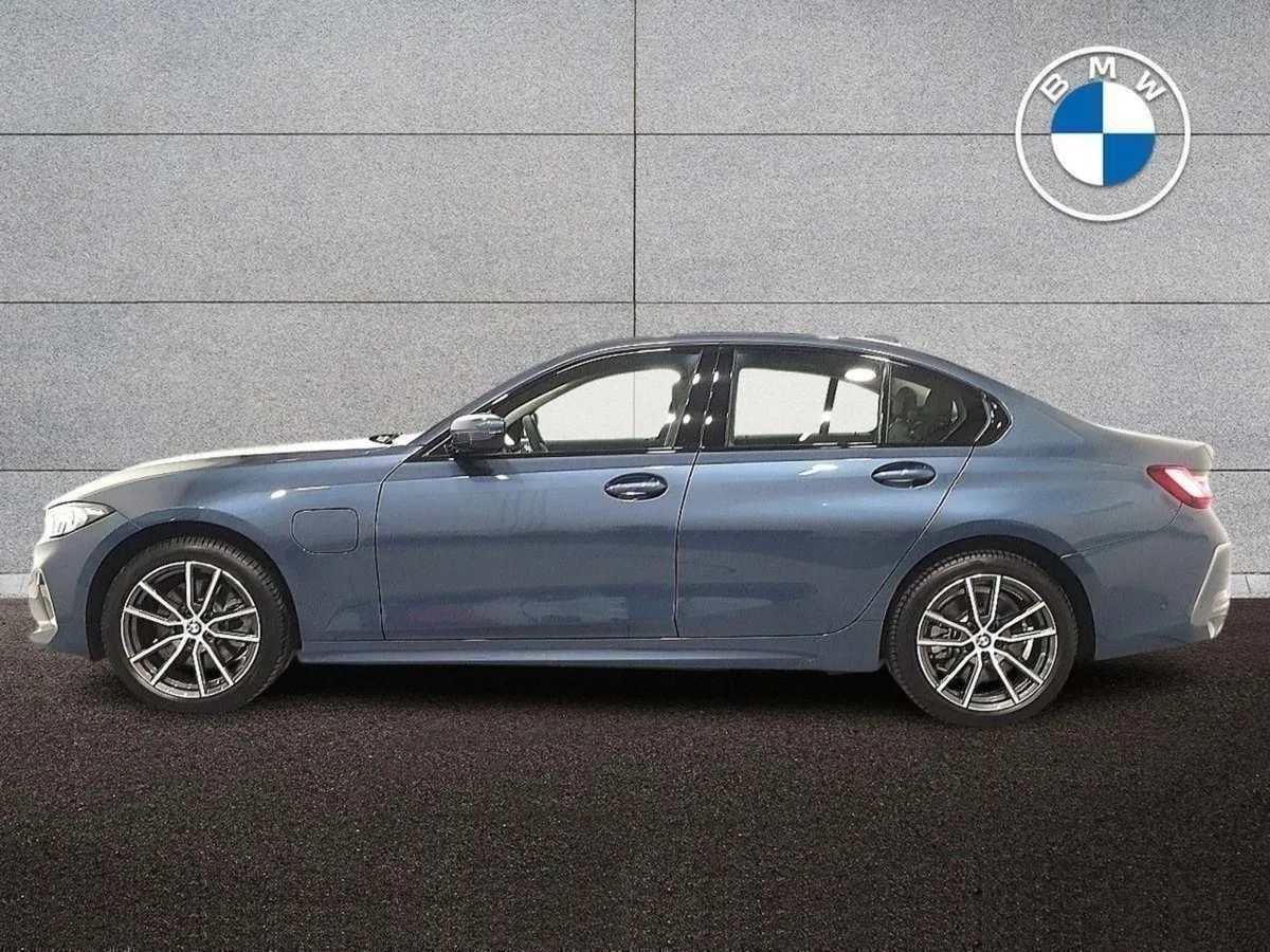 BMW 3 Series 330e Sport Saloon - Image 4