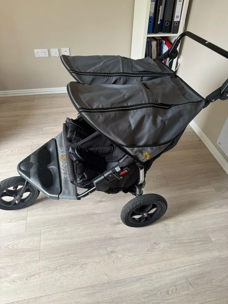 Out and About double buggy - Image 2