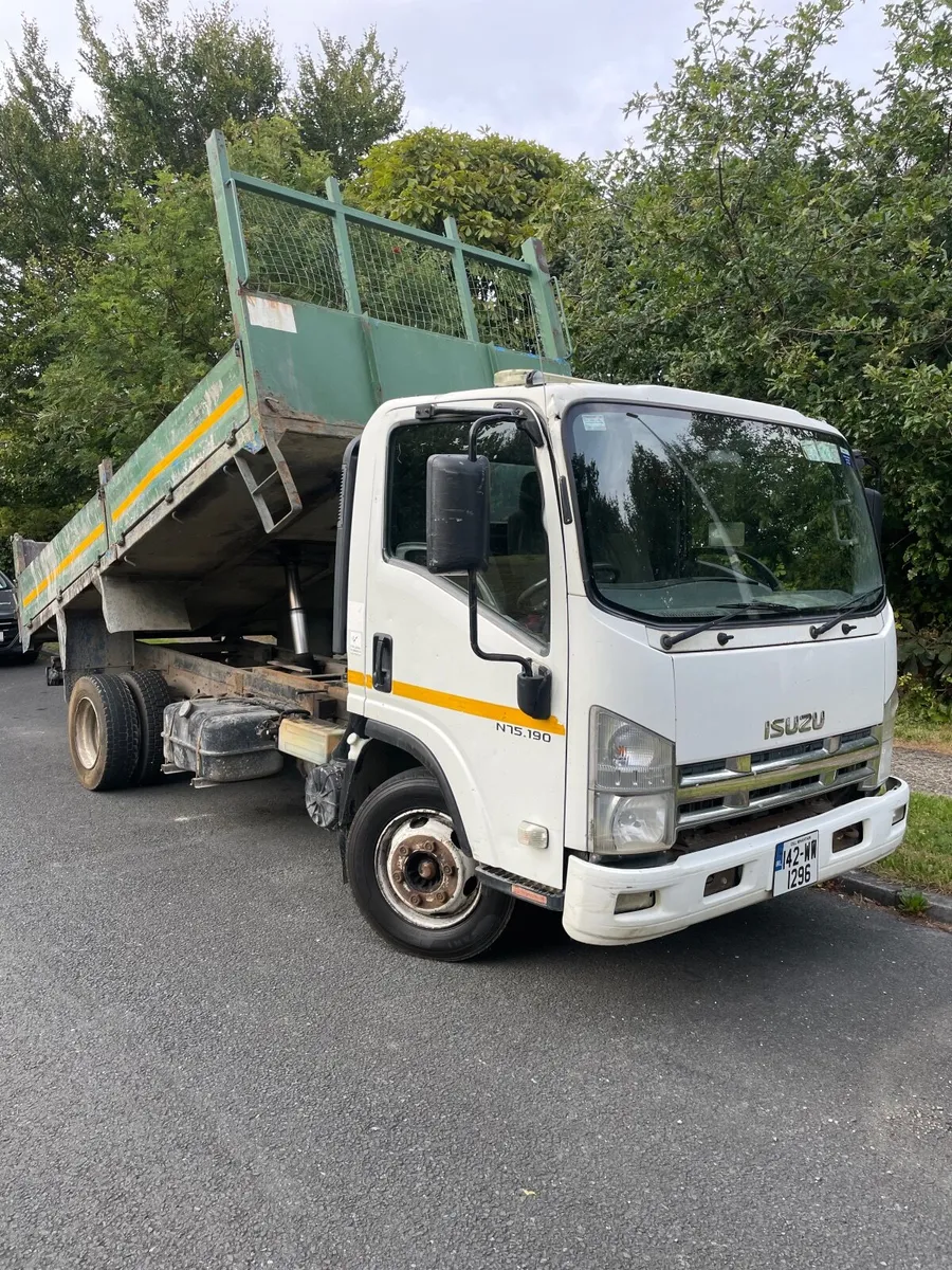 Isuzu Forward 2014 - Image 1