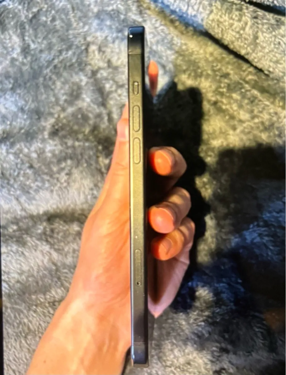 iPhone 15 plus - Image 4