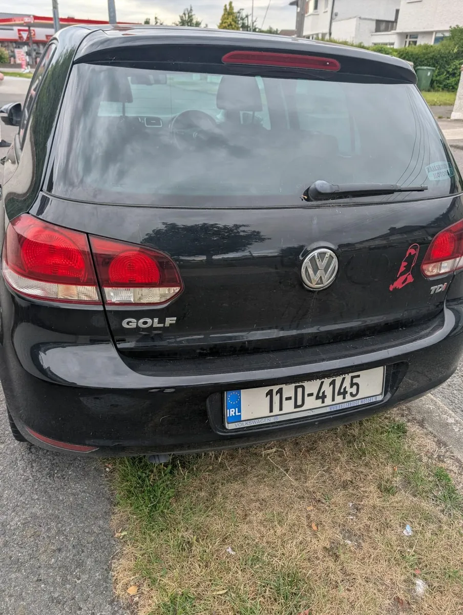 Volkswagen Golf 2011 - Image 2