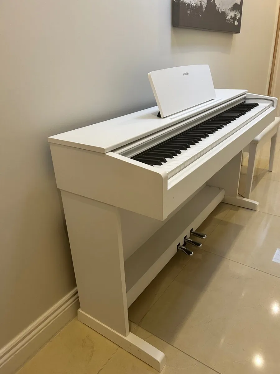 Yamaha Digital Piano Arius 143 YP - Image 1
