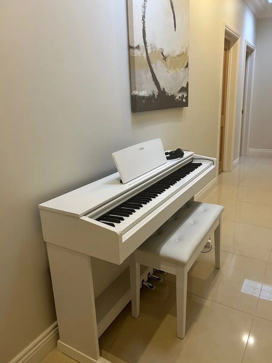 Yamaha Digital Piano Arius 143 YP - Image 2