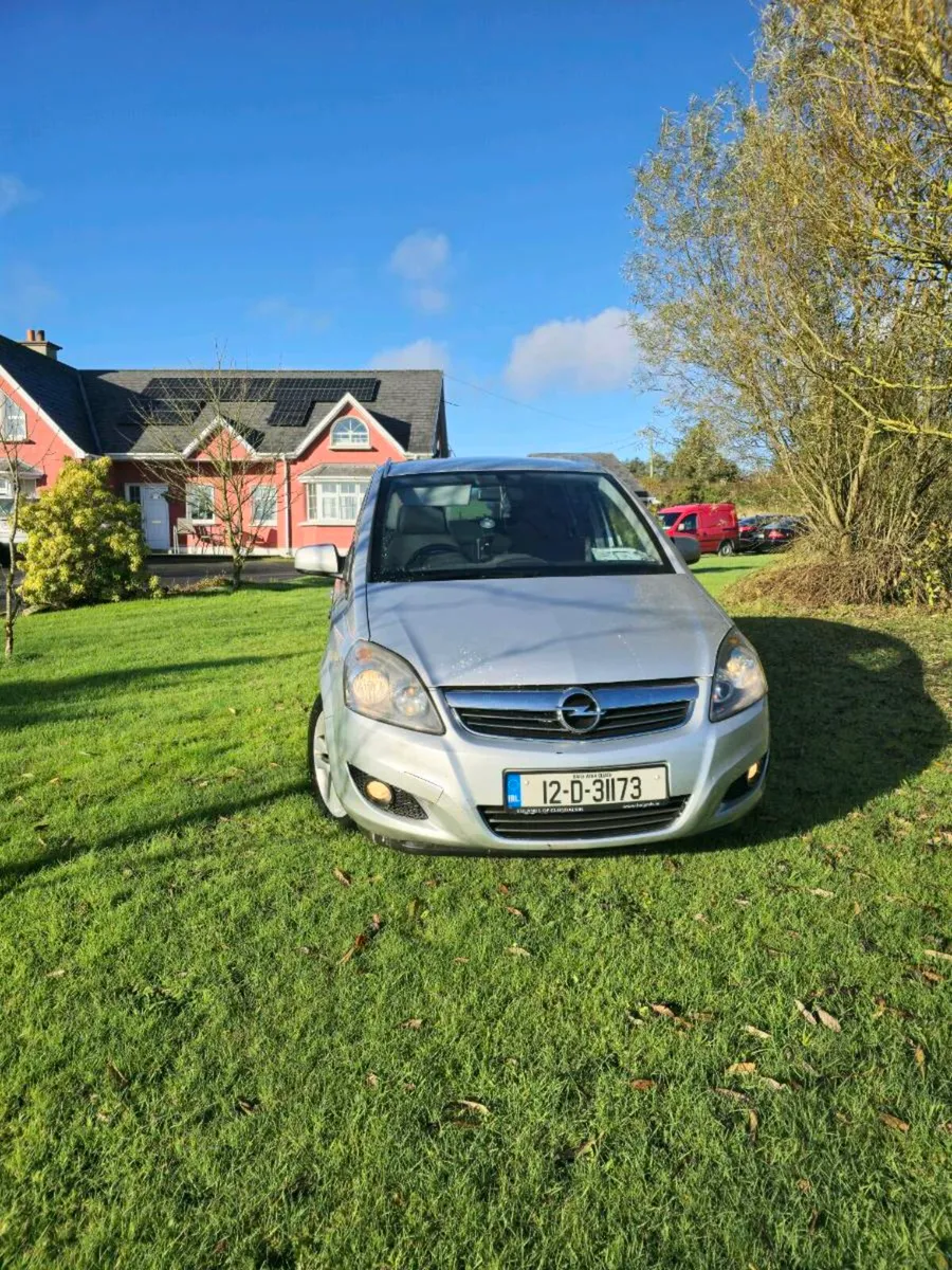2012 Zafira Only 170km low miles  €3250 - Image 2