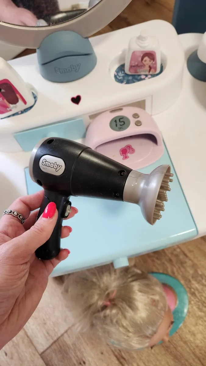 Beauty salon - Image 2