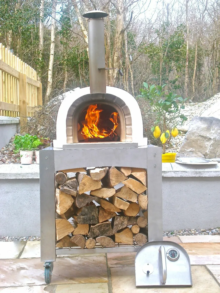 Outdoor Woodfire Oven - Image 1