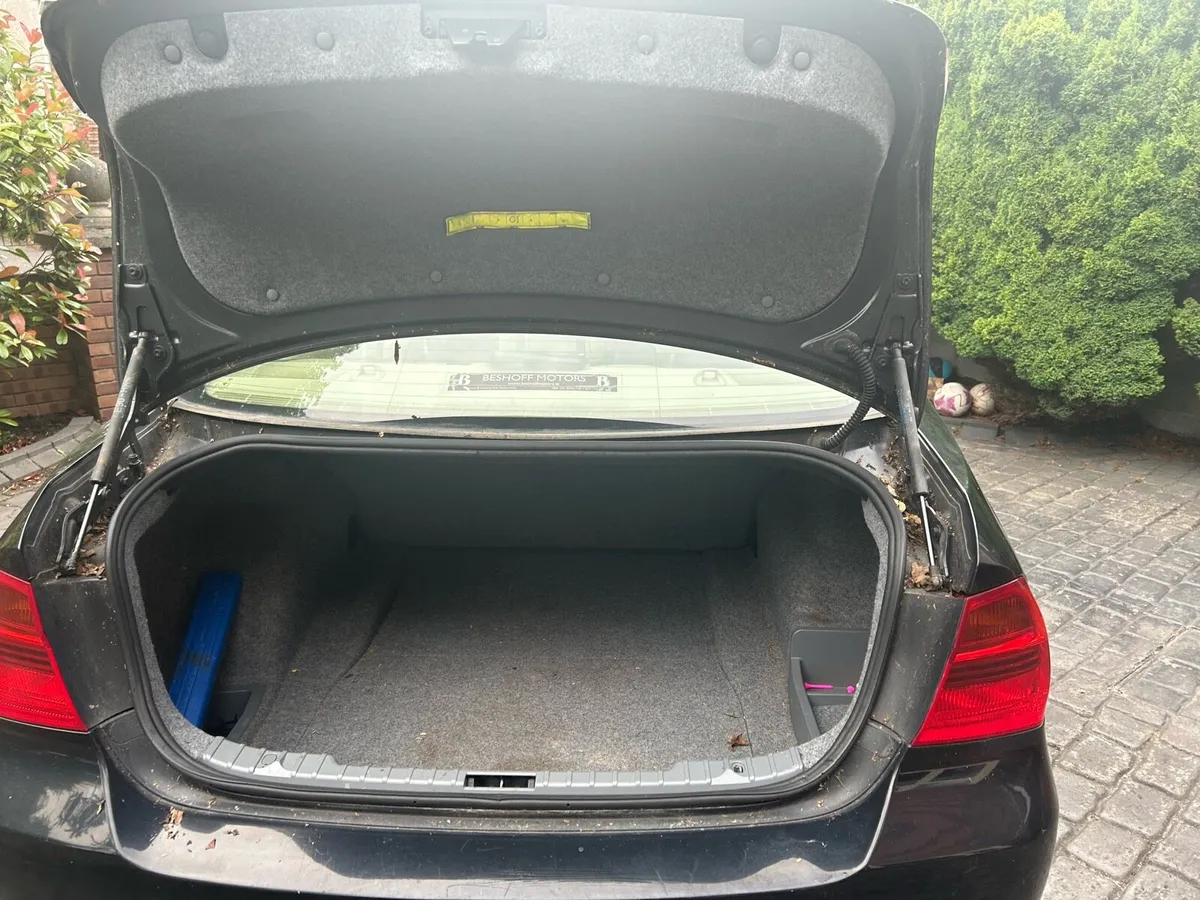 BMW 316 3 Series - Image 2