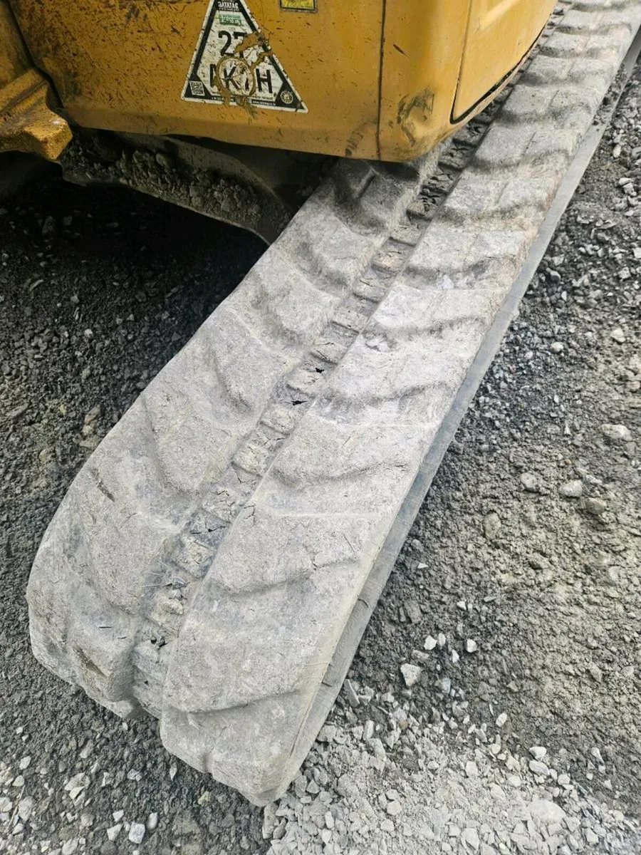 2012 CAT 305.5E digger - Image 2