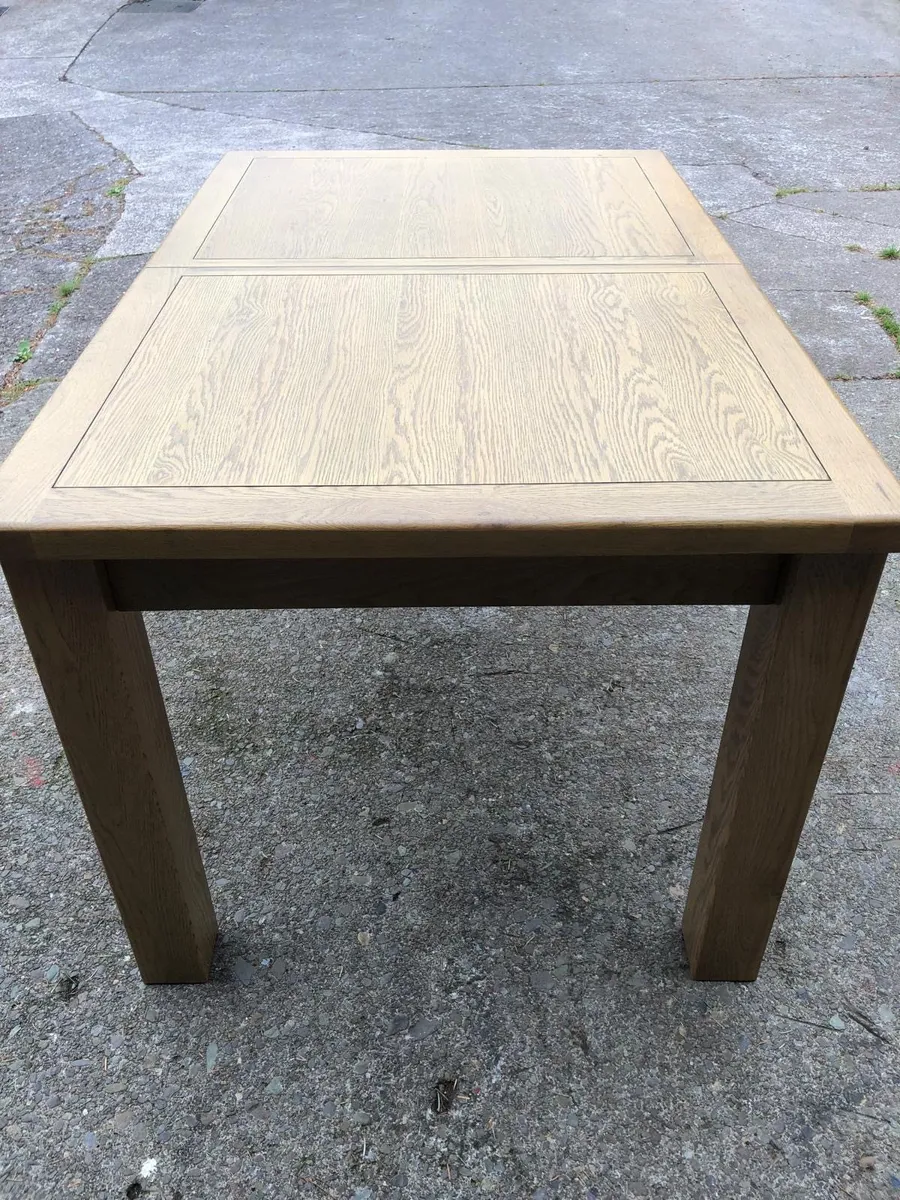 Extendable oak table - Image 3