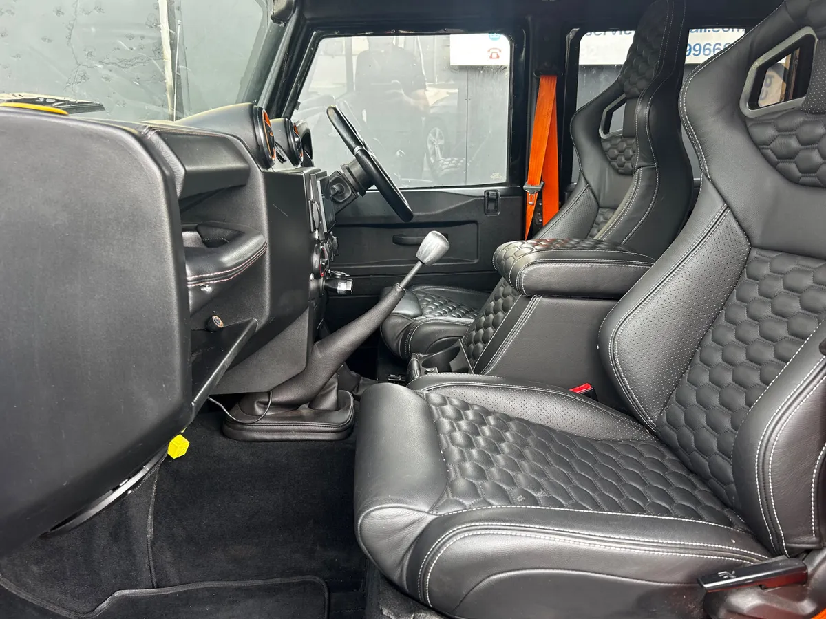 2006 LAND ROVER DEFENDER PICKUP MASSIVE EXTRAS 110 - Image 4