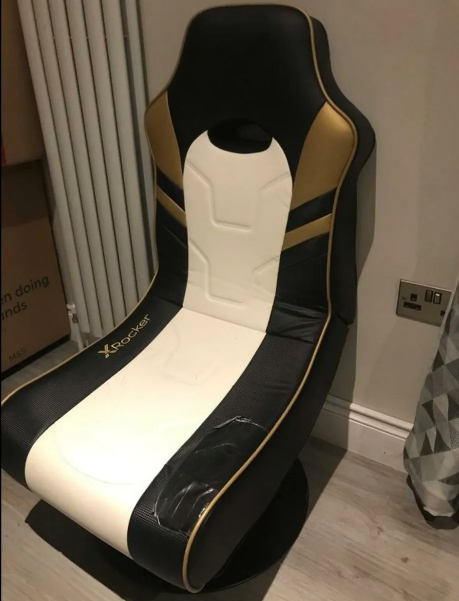 Gaming chair - Image 1