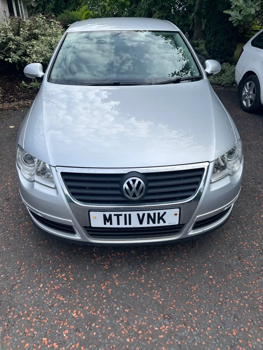 Volkswagen Passat 2011 - Image 1