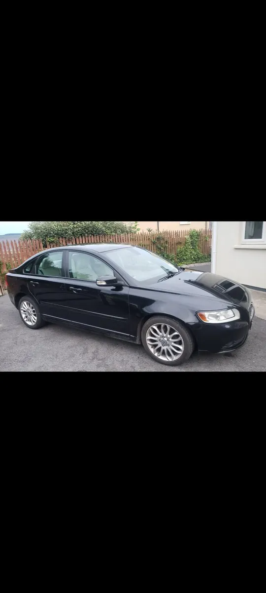 Volvo S40 1.8 Petrol (2008) - Image 2