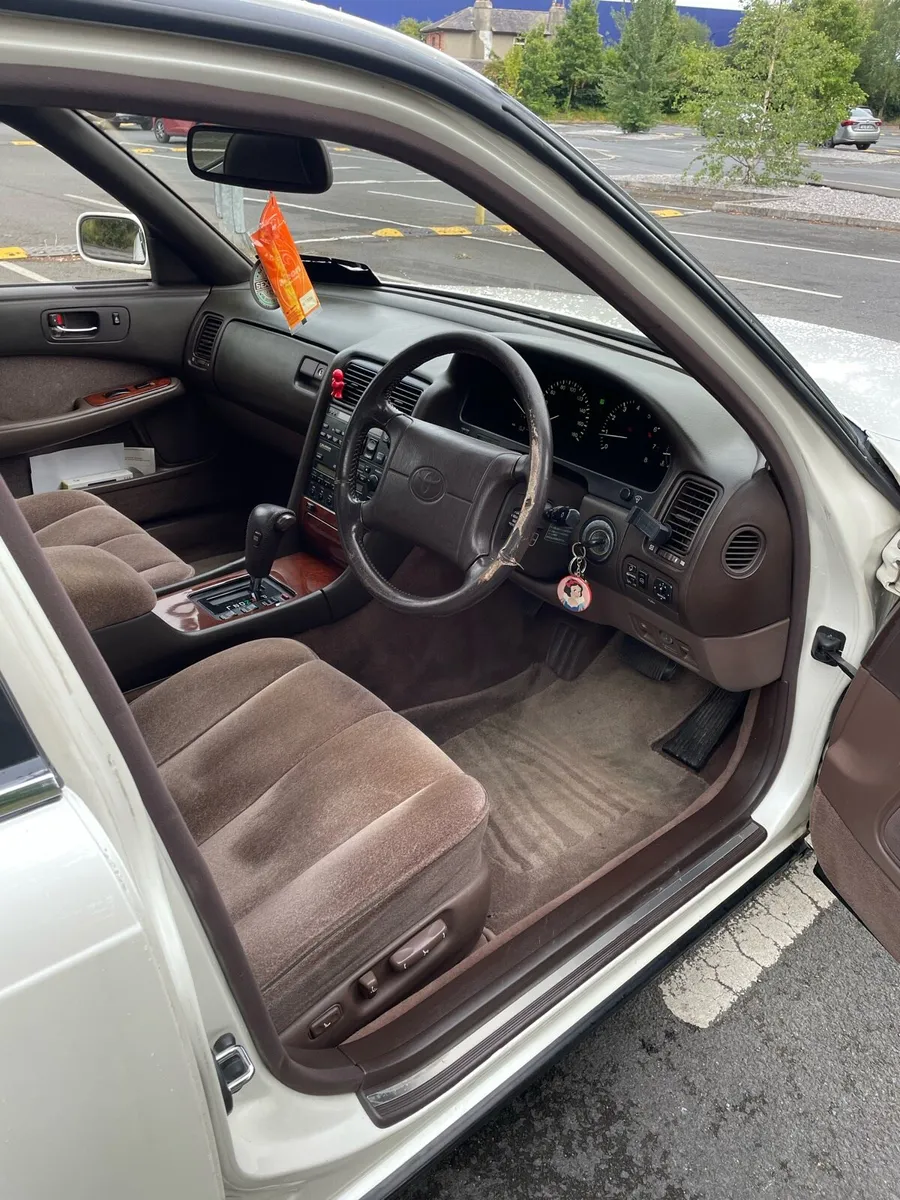Toyota celsior - Image 2