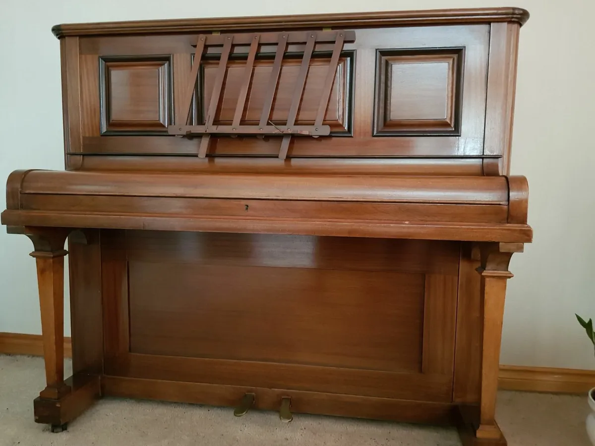 Piano - Image 1