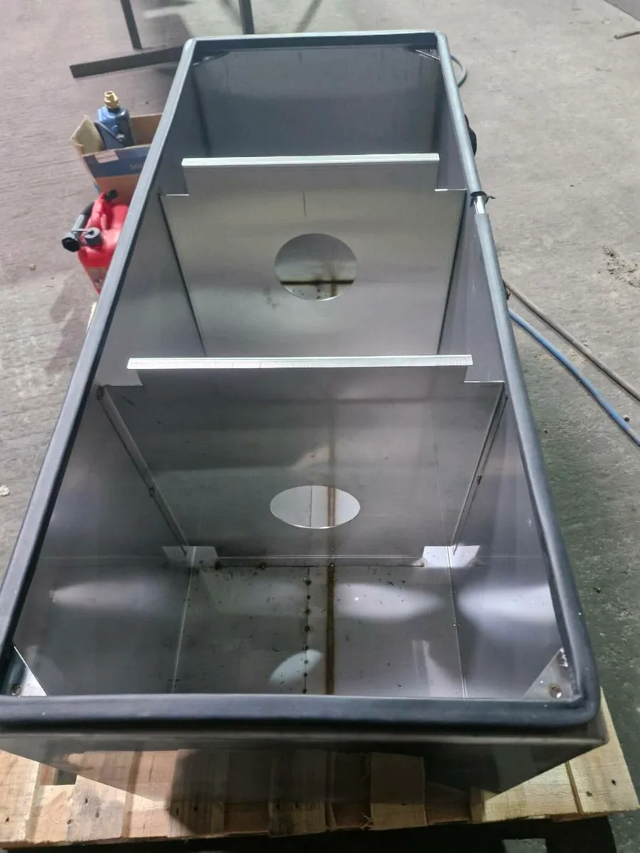 340 ltr stainless steel potable water tank - Image 3