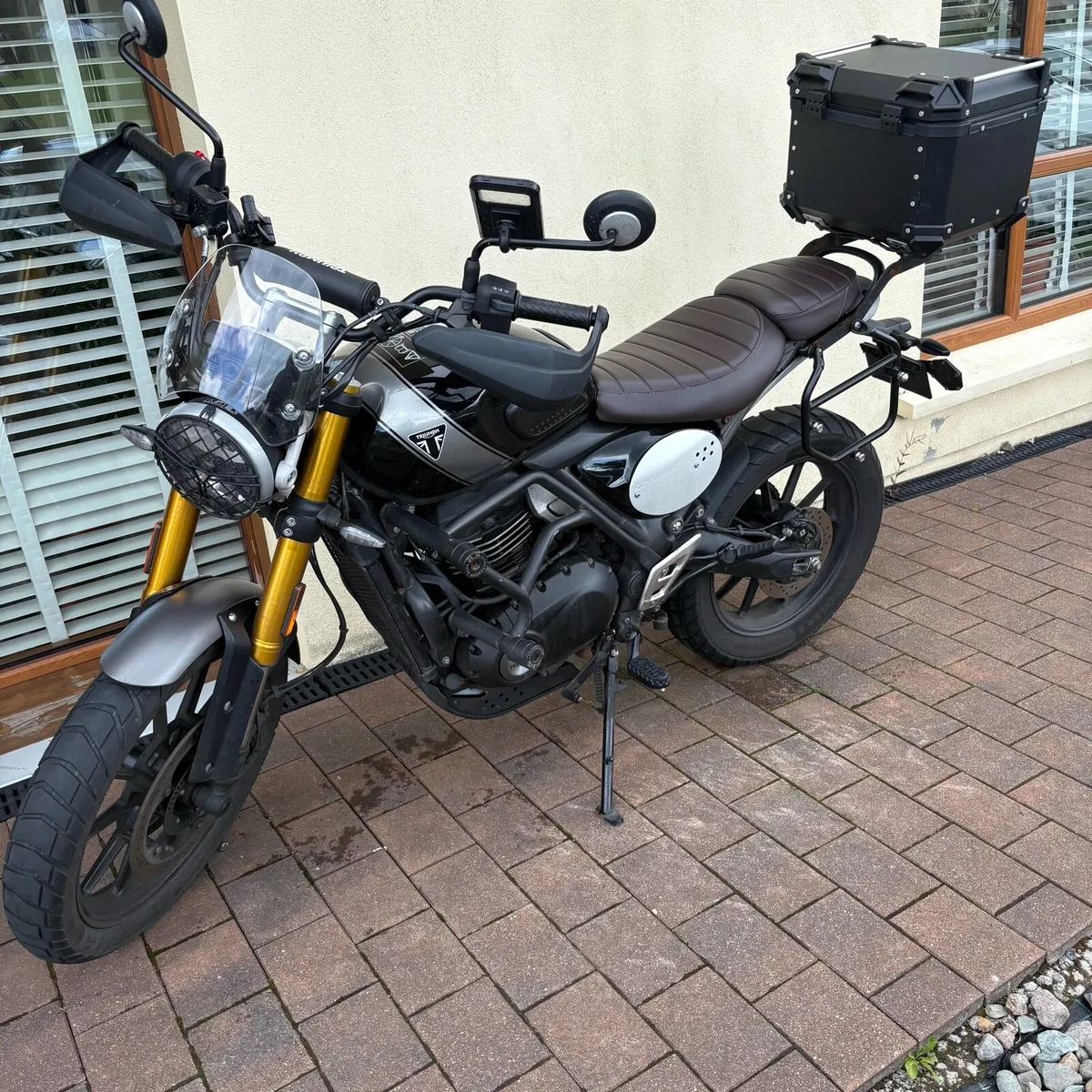 Triumph scrambler 400 x - Image 1
