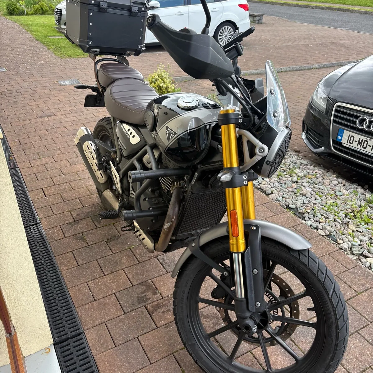 Triumph scrambler 400 x - Image 2