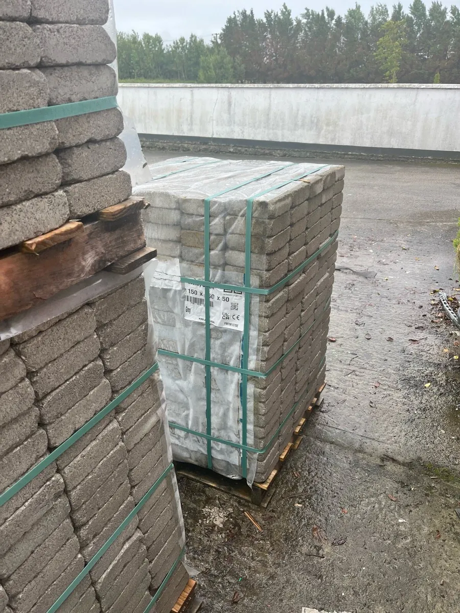 Grey AG country cobble grey paving - Image 2