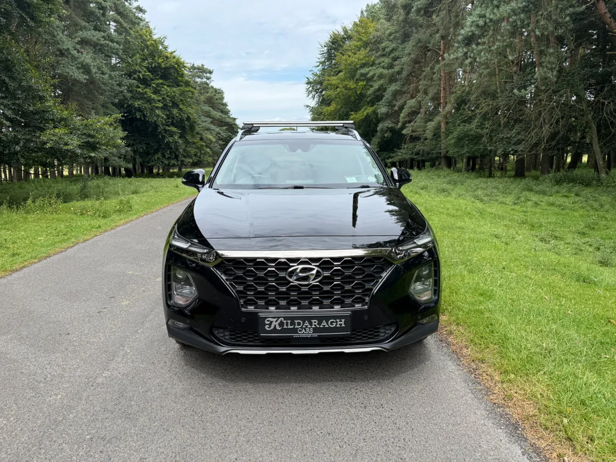 Hyundai Santa Fe 2020 4X4 7 Seat - Image 2