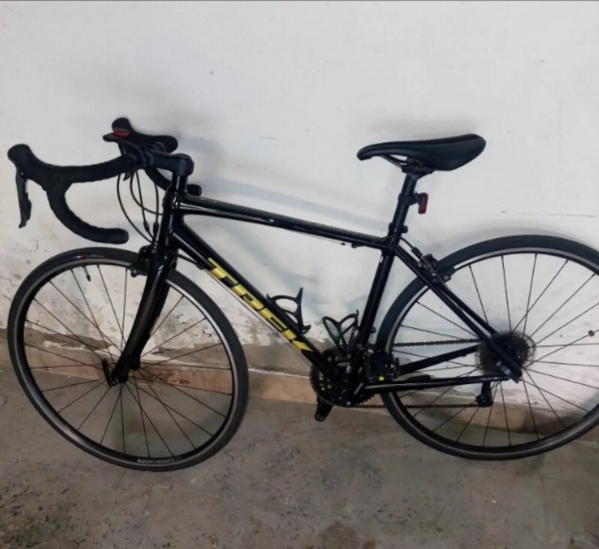 2024 TREK DOMANE AL2 RACING BICYCLE + LOCK - Image 1