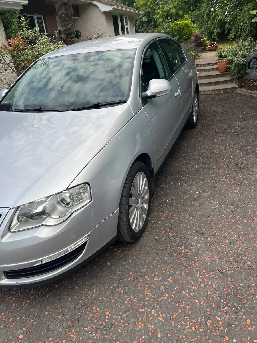 Volkswagen Passat 2011 - Image 4