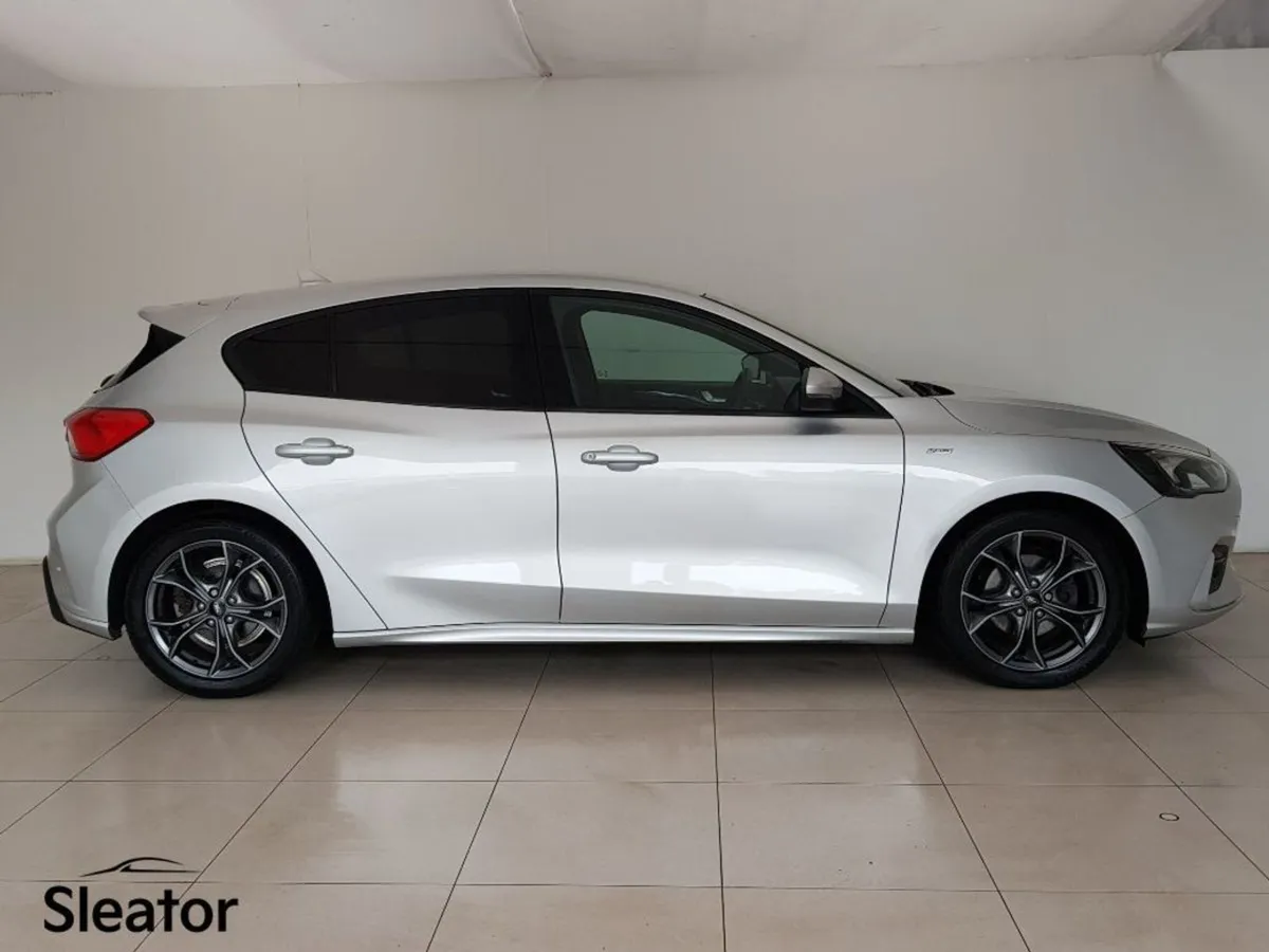 Ford Focus St-line Edition 5D 1.5td120 M6 - Image 2