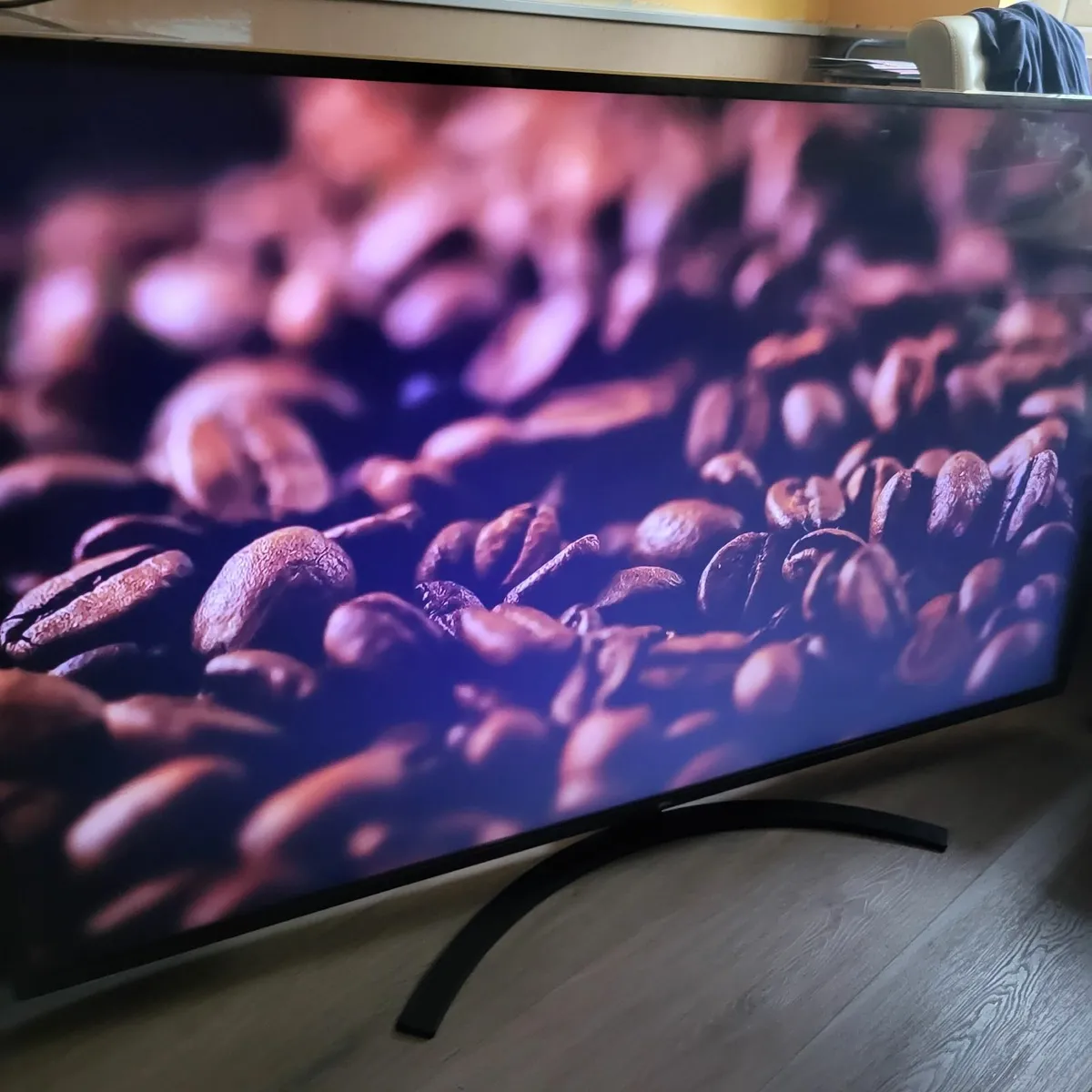65 inch LG smart tv UHD PLUS Bose solo speaker - Image 2