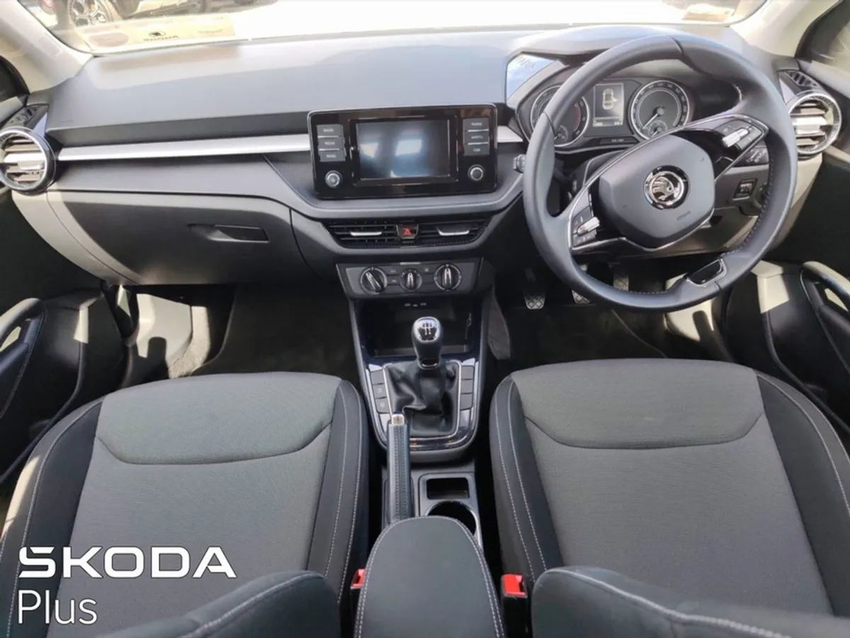 Skoda Fabia Ambition 1.0 MPI 65hp 5DR - Image 2