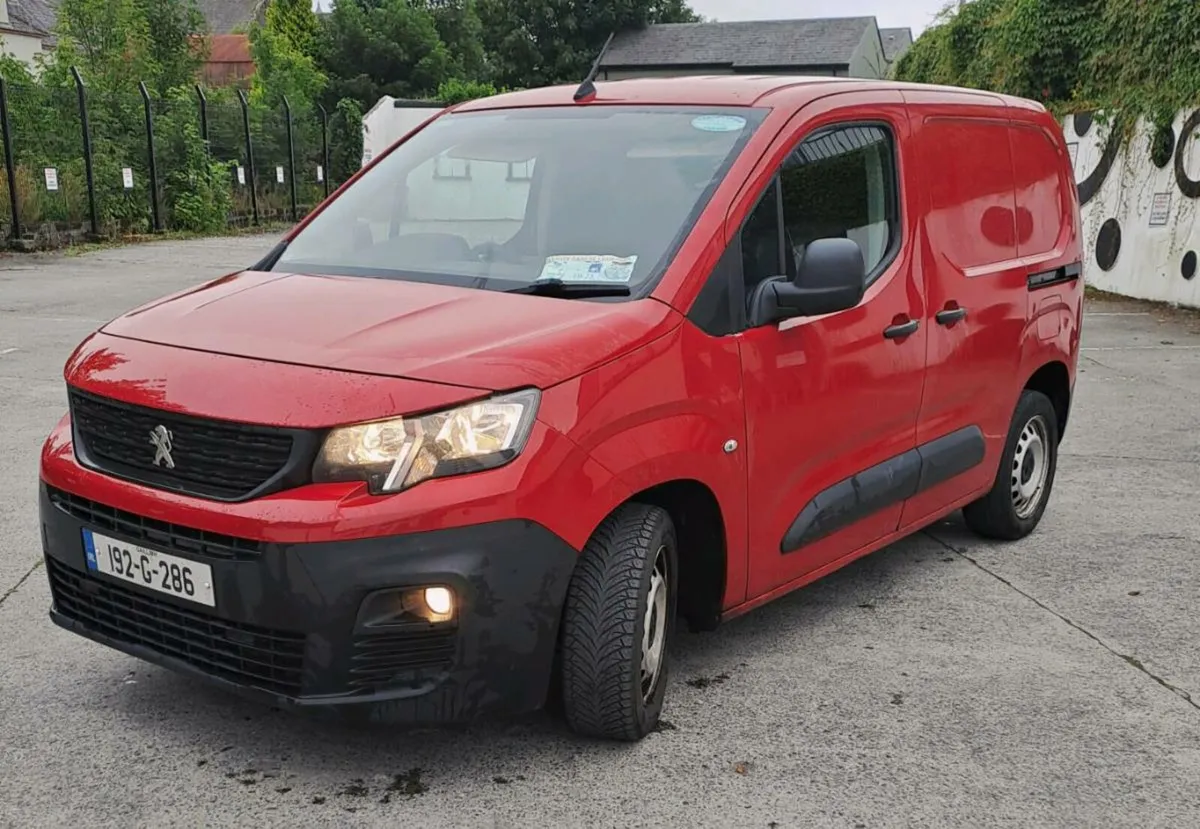 192 Peugeot Partner Full Test - Image 1