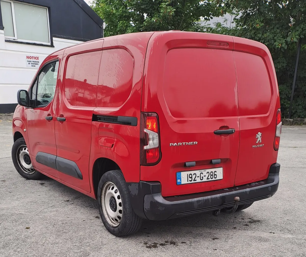 192 Peugeot Partner Full Test - Image 3