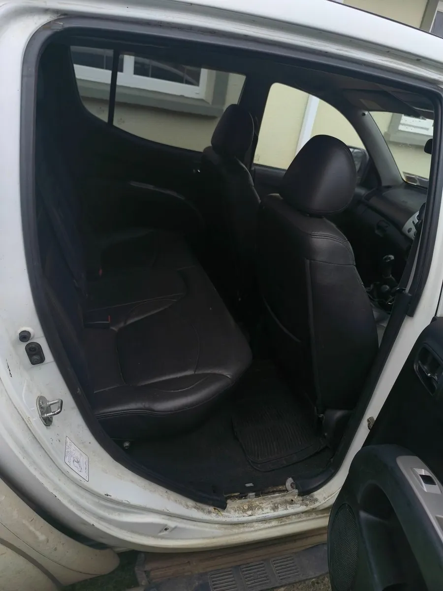 Mitsubishi L200 2015 - Image 2