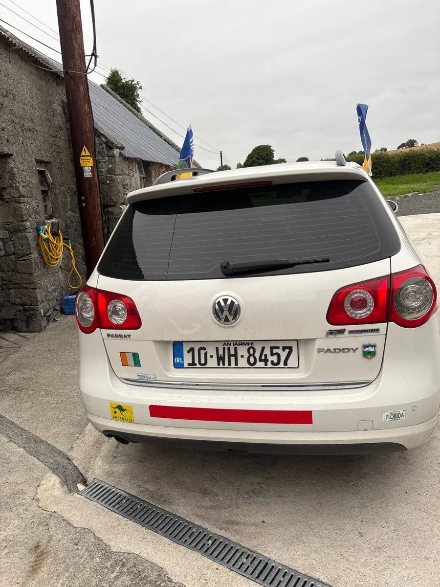 Volkswagen Passat - Image 1