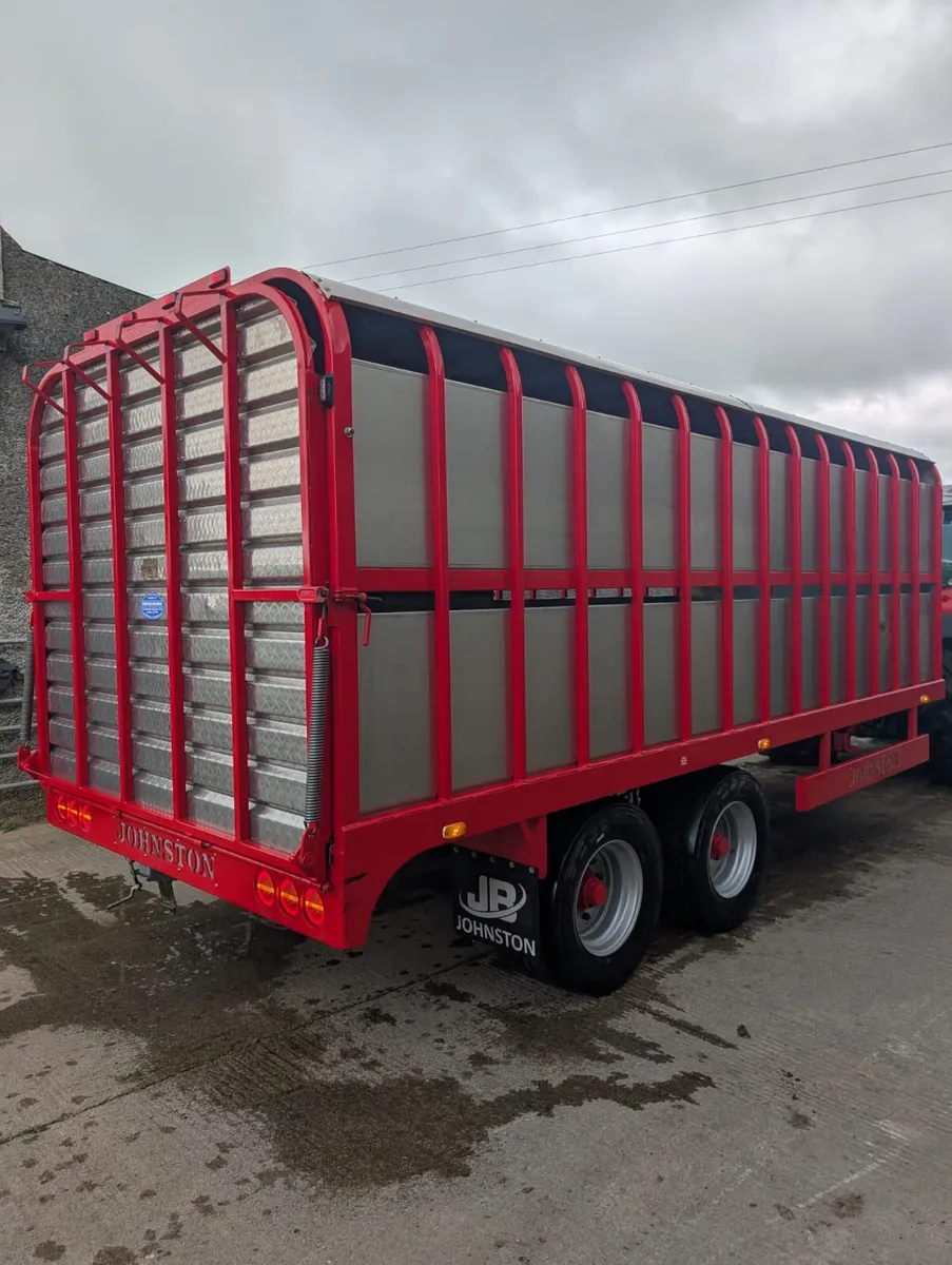 Johnston Livestock Trailer - Image 3