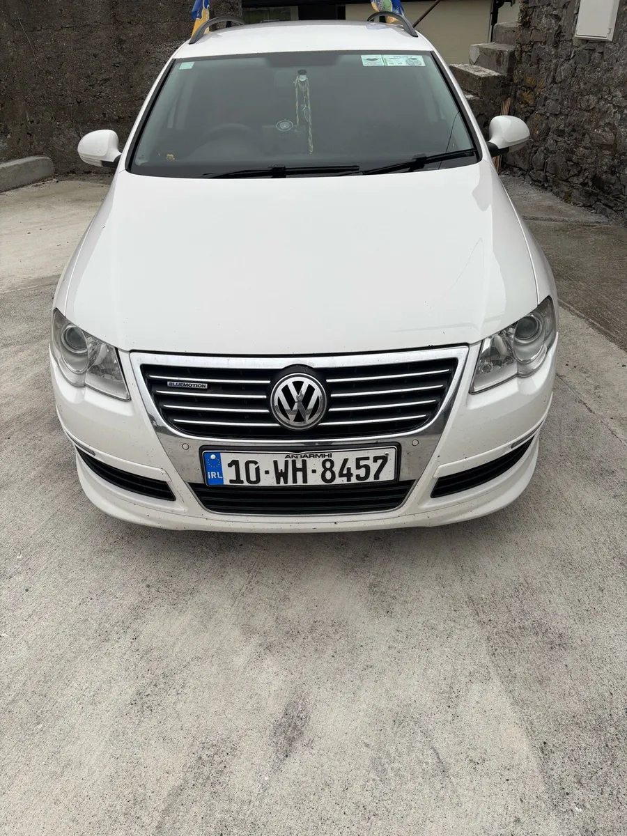 Volkswagen Passat - Image 3