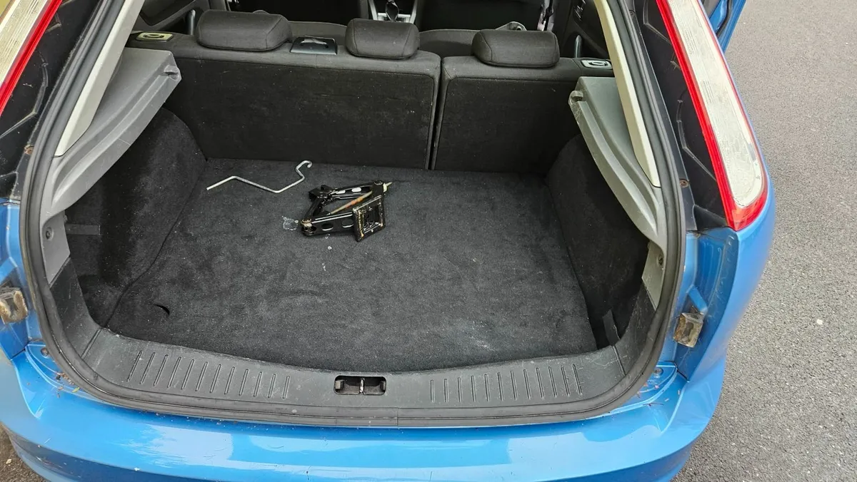 Ford Focus 2009 - Image 3
