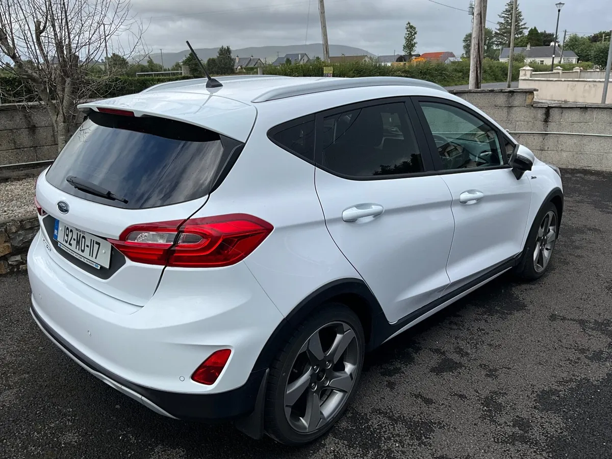 Ford Fiesta 2019, 1.0L petrol, manual. - Image 1