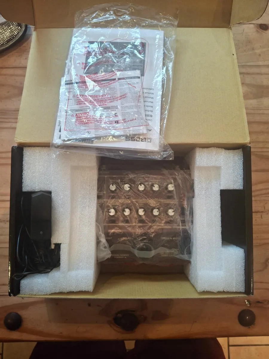 Boss AD - 10 Acoustic Guitar Pre Amp FX Pedal - Image 4