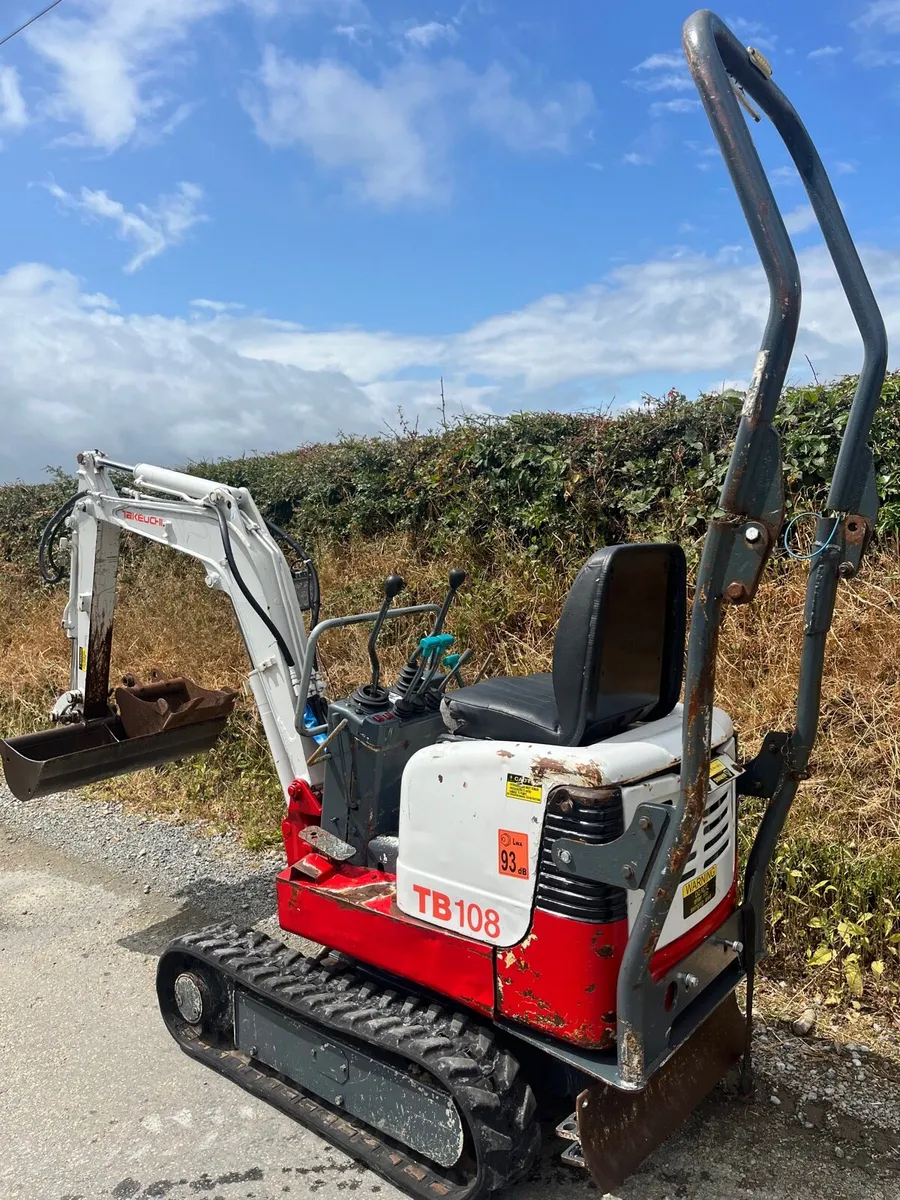 2007 Takeuchi tb108 mini digger - Image 2