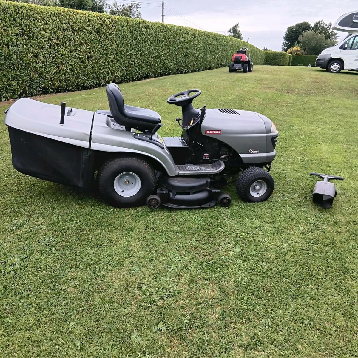 Craftsman hydrostatic 20hp Briggs engine - Image 2