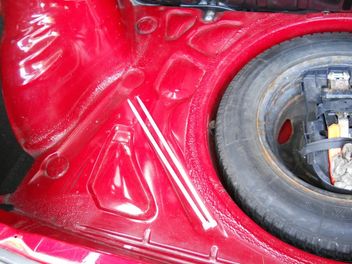 VW Polo 1992 and Front Bumper for 86 Opel Manta - Image 2