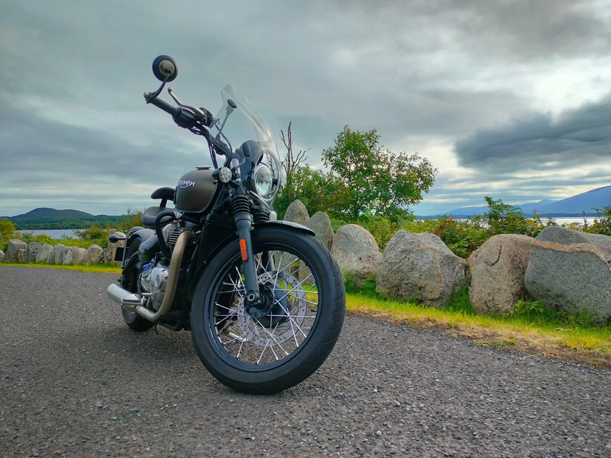 Triumph 1200 Bonneville Bobber - Image 2