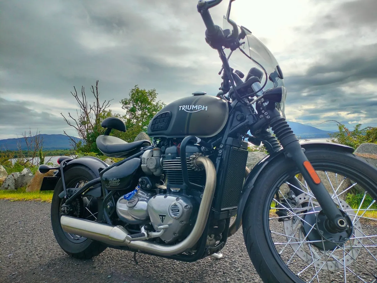 Triumph 1200 Bonneville Bobber - Image 3
