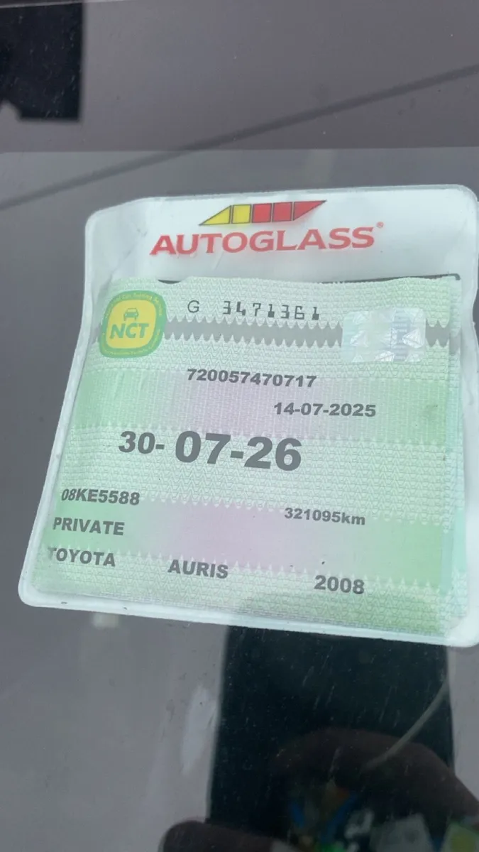 Toyota Auris 2008 - Image 2